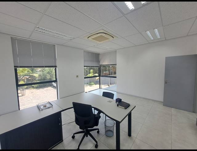 279M² OFFICE TO LET IN SANDHURST